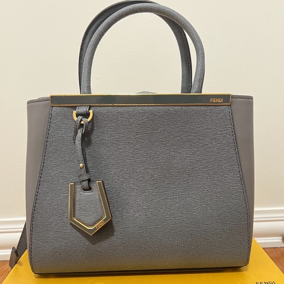 grey bag - Picture 2 of 7